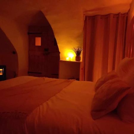 Nuit Romantique Avec Spa Privatif Meilhaud Exterior foto